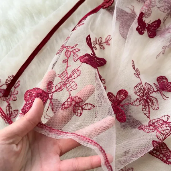 Descubre la Comodidad de Ropa para Dormir Pequeña Tentación - Imagen 6